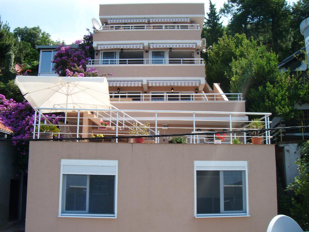 Apartments Bombona Utjeha Exteriér fotografie