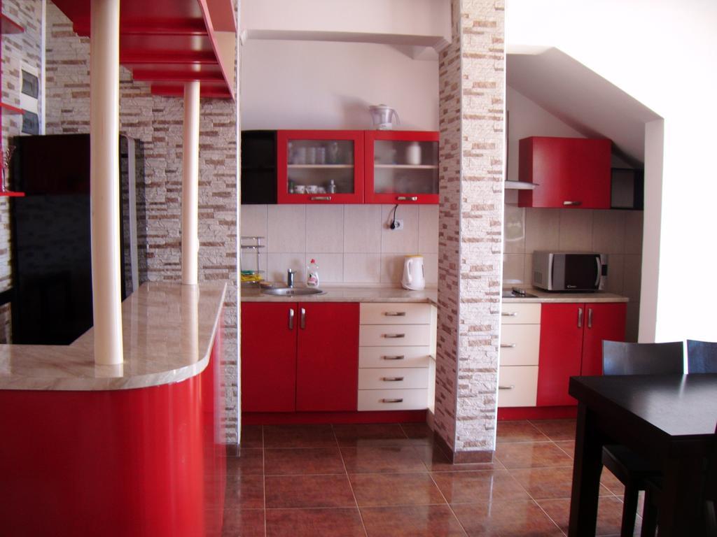 Apartments Bombona Utjeha Pokoj fotografie